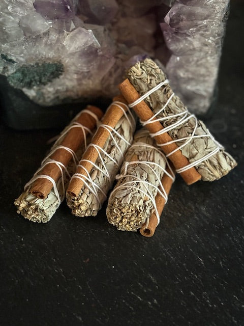 sage cinnamon smudge