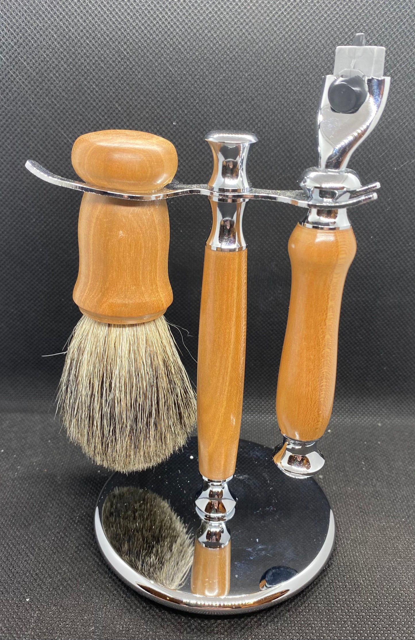 unique hand crafted shaving set with badger hair shaving brush